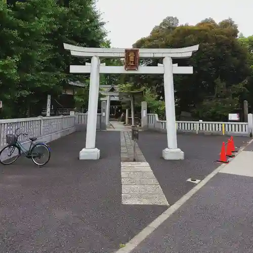 三囲神社の鳥居