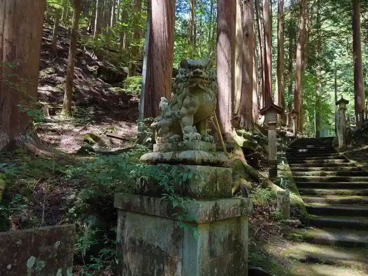 大嶽山那賀都神社(山梨県)