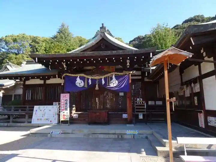 鶴羽根神社の本殿・本堂