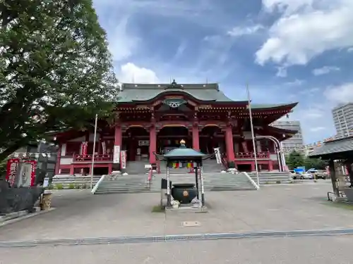 成田山札幌別院新栄寺の本殿・本堂