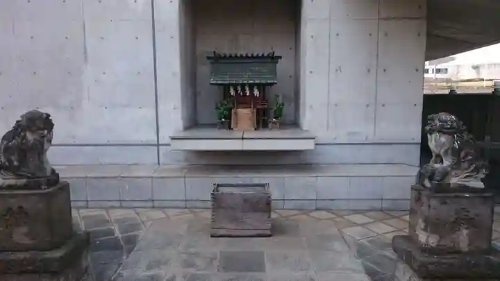 北谷稲荷神社の末社・摂社