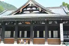 久遠寺の本殿