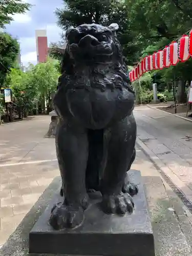 鳩森八幡神社の狛犬