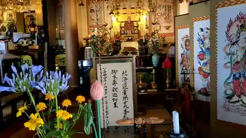 弘徳寺の本殿