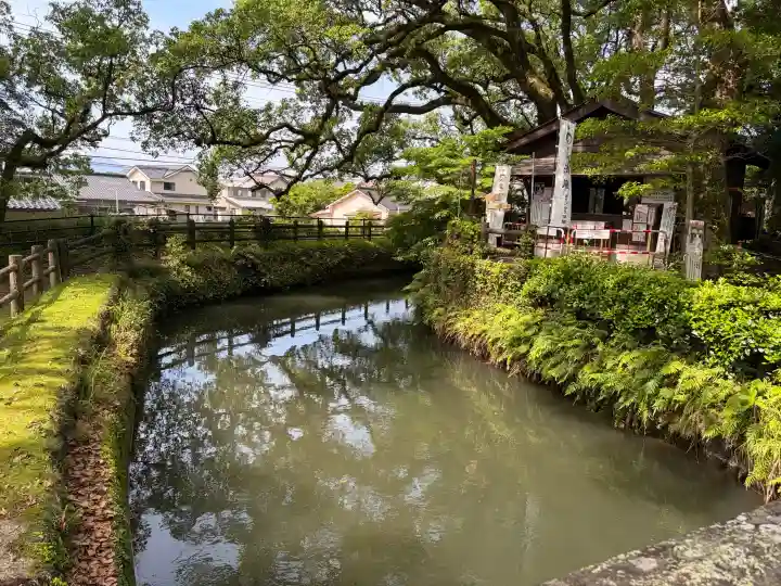 鹿児島神宮の{uncategorized: "未分類", other: "その他", undefined: "問題あり", building: "その他建物", grave: "お墓", sacred_gate: "鳥居", guardian: "狛犬", statue: "像", buddha: "仏像", history: "歴史", nature: "自然", garden: "庭園", animal: "動物", pagoda: "塔", temizu: "手水舎", mountain_gate: "山門・神門", sanctuary: "本殿・本堂", subordinate: "末社・摂社", art: "芸術", scenery: "景色", jizo: "地蔵", ema: "絵馬", goshuin: "御朱印", omikuji: "おみくじ", items: "授与品その他", amulet: "お守り", goshuincho: "御朱印帳", eats: "食事", festival: "お祭り", votive_dance: "神楽", shichigosan: "七五三参", wedding: "結婚式", experience: "体験その他", initially: "初詣", around: "周辺", anti_infection: "感染症対策"}
