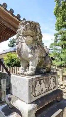 稲木神社（寄木町）の狛犬