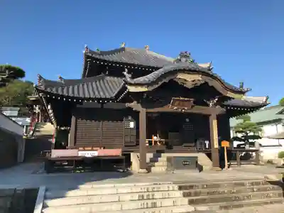 郷照寺の本殿・本堂