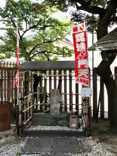 白幡八幡神社の像