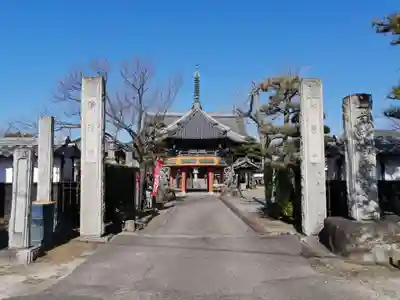 宝珠院の山門・神門