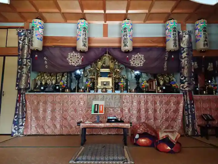 観音堂の本殿・本堂