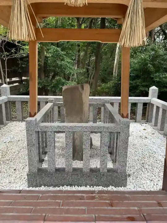 和泉國一之宮 大鳥大社の{uncategorized: "未分類", other: "その他", undefined: "問題あり", building: "その他建物", grave: "お墓", sacred_gate: "鳥居", guardian: "狛犬", statue: "像", buddha: "仏像", history: "歴史", nature: "自然", garden: "庭園", animal: "動物", pagoda: "塔", temizu: "手水舎", mountain_gate: "山門・神門", sanctuary: "本殿・本堂", subordinate: "末社・摂社", art: "芸術", scenery: "景色", jizo: "地蔵", ema: "絵馬", goshuin: "御朱印", omikuji: "おみくじ", items: "授与品その他", amulet: "お守り", goshuincho: "御朱印帳", eats: "食事", festival: "お祭り", votive_dance: "神楽", shichigosan: "七五三参", wedding: "結婚式", experience: "体験その他", initially: "初詣", around: "周辺", anti_infection: "感染症対策"}