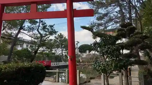 市原稲荷神社の鳥居