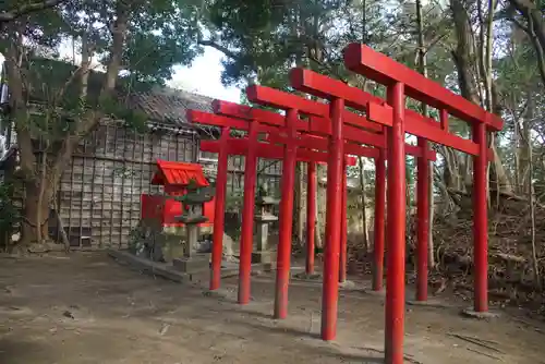 朝日稲荷大明神の末社・摂社