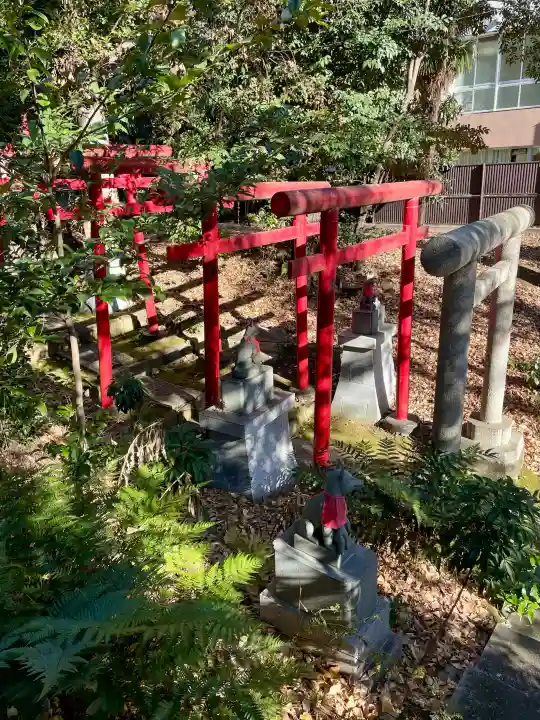 威光稲荷堂の{uncategorized: "未分類", other: "その他", undefined: "問題あり", building: "その他建物", grave: "お墓", sacred_gate: "鳥居", guardian: "狛犬", statue: "像", buddha: "仏像", history: "歴史", nature: "自然", garden: "庭園", animal: "動物", pagoda: "塔", temizu: "手水舎", mountain_gate: "山門・神門", sanctuary: "本殿・本堂", subordinate: "末社・摂社", art: "芸術", scenery: "景色", jizo: "地蔵", ema: "絵馬", goshuin: "御朱印", omikuji: "おみくじ", items: "授与品その他", amulet: "お守り", goshuincho: "御朱印帳", eats: "食事", festival: "お祭り", votive_dance: "神楽", shichigosan: "七五三参", wedding: "結婚式", experience: "体験その他", initially: "初詣", around: "周辺", anti_infection: "感染症対策"}