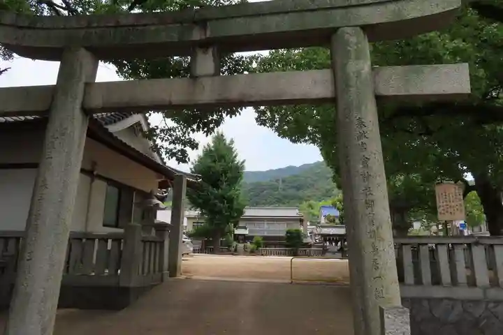 八岩華神社の鳥居