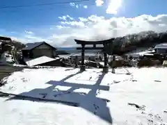 菱野健功神社の鳥居