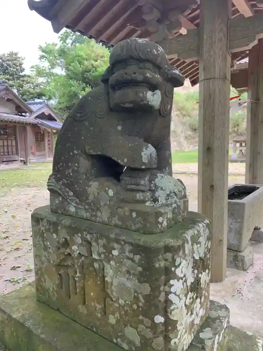 八幡神社の狛犬