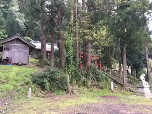 八幡神社の建物その他