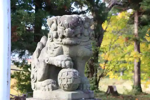 諏訪神社の狛犬