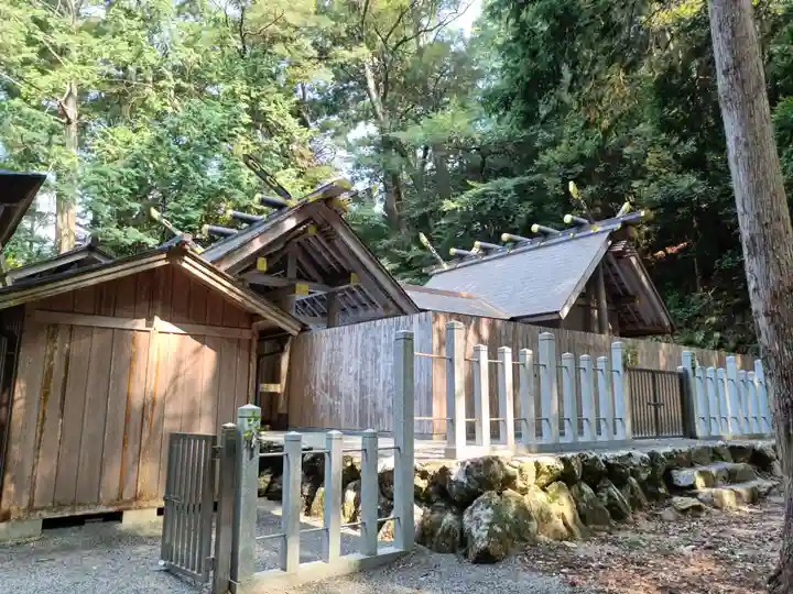 丹生神社の本殿・本堂