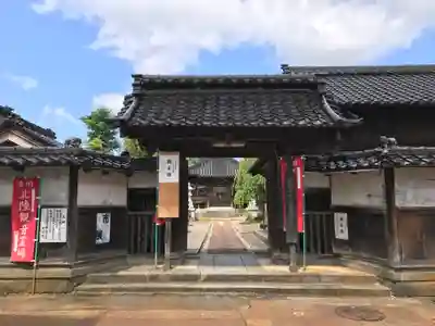 観音寺の山門・神門