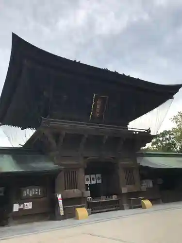 筥崎宮の山門・神門