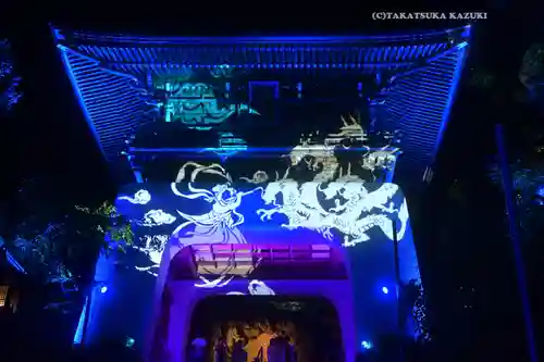 江島神社の山門・神門