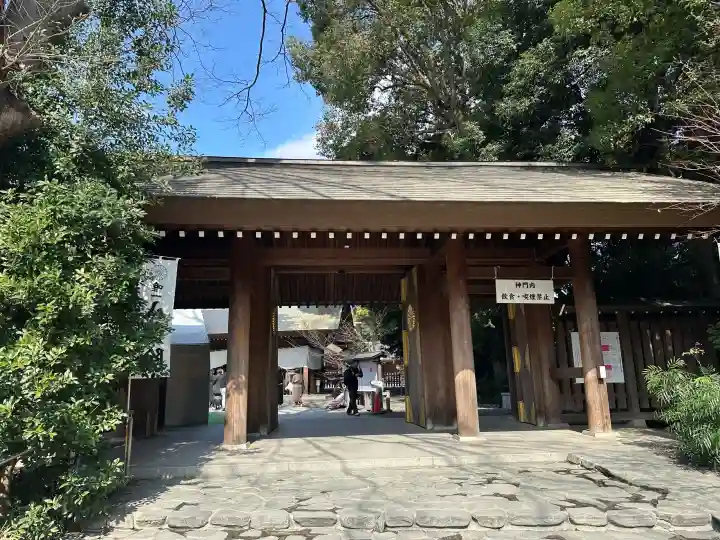 阿佐ヶ谷神明宮の{uncategorized: "未分類", other: "その他", undefined: "問題あり", building: "その他建物", grave: "お墓", sacred_gate: "鳥居", guardian: "狛犬", statue: "像", buddha: "仏像", history: "歴史", nature: "自然", garden: "庭園", animal: "動物", pagoda: "塔", temizu: "手水舎", mountain_gate: "山門・神門", sanctuary: "本殿・本堂", subordinate: "末社・摂社", art: "芸術", scenery: "景色", jizo: "地蔵", ema: "絵馬", goshuin: "御朱印", omikuji: "おみくじ", items: "授与品その他", amulet: "お守り", goshuincho: "御朱印帳", eats: "食事", festival: "お祭り", votive_dance: "神楽", shichigosan: "七五三参", wedding: "結婚式", experience: "体験その他", initially: "初詣", around: "周辺", anti_infection: "感染症対策"}