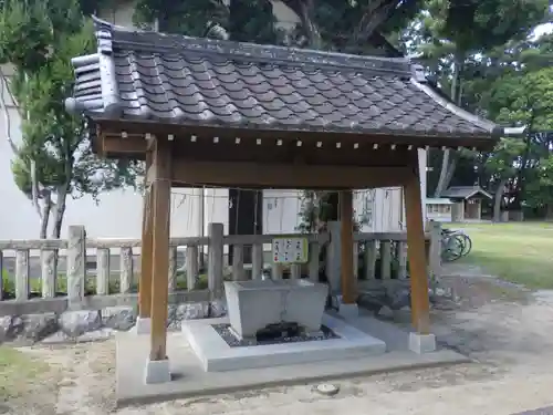 津毛利神社の手水