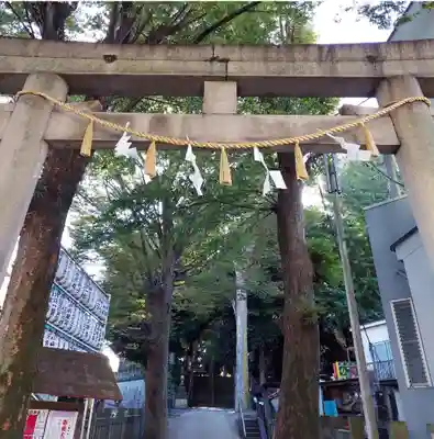 中目黒八幡神社の鳥居