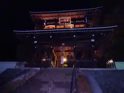 萬蔵寺の山門・神門