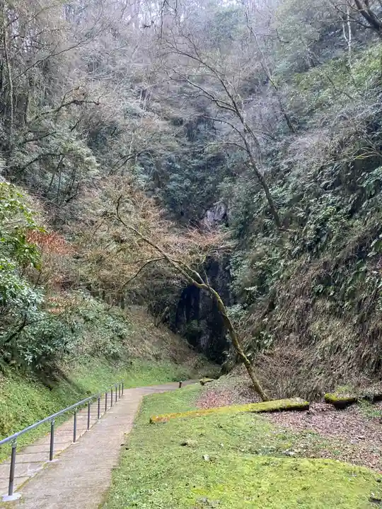 岩山大明神(岡山県)