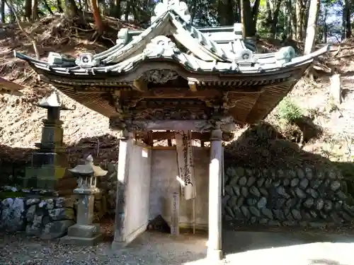 感井坊の建物その他