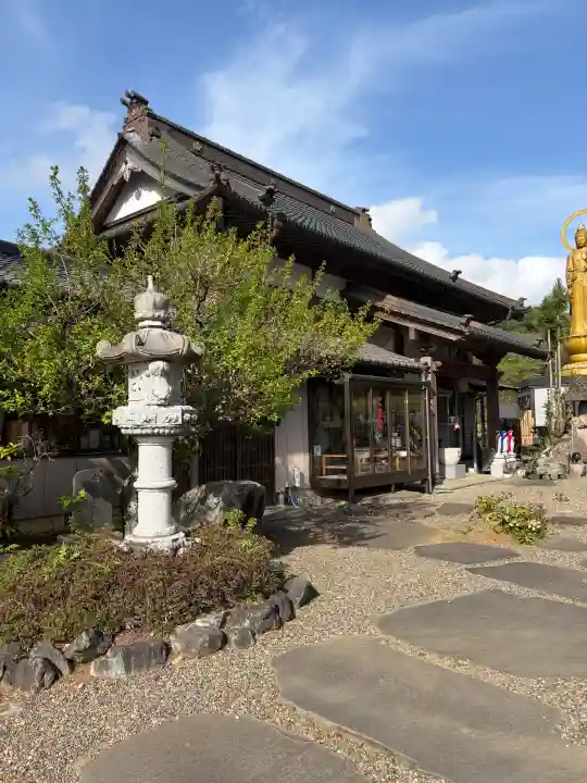 圓明院の{uncategorized: "未分類", other: "その他", undefined: "問題あり", building: "その他建物", grave: "お墓", sacred_gate: "鳥居", guardian: "狛犬", statue: "像", buddha: "仏像", history: "歴史", nature: "自然", garden: "庭園", animal: "動物", pagoda: "塔", temizu: "手水舎", mountain_gate: "山門・神門", sanctuary: "本殿・本堂", subordinate: "末社・摂社", art: "芸術", scenery: "景色", jizo: "地蔵", ema: "絵馬", goshuin: "御朱印", omikuji: "おみくじ", items: "授与品その他", amulet: "お守り", goshuincho: "御朱印帳", eats: "食事", festival: "お祭り", votive_dance: "神楽", shichigosan: "七五三参", wedding: "結婚式", experience: "体験その他", initially: "初詣", around: "周辺", anti_infection: "感染症対策"}