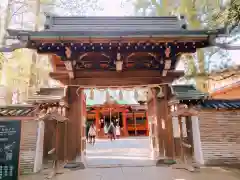 赤坂氷川神社の山門