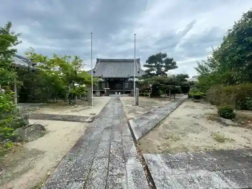 西蓮寺の{uncategorized: "未分類", other: "その他", undefined: "問題あり", building: "その他建物", grave: "お墓", sacred_gate: "鳥居", guardian: "狛犬", statue: "像", buddha: "仏像", history: "歴史", nature: "自然", garden: "庭園", animal: "動物", pagoda: "塔", temizu: "手水舎", mountain_gate: "山門・神門", sanctuary: "本殿・本堂", subordinate: "末社・摂社", art: "芸術", scenery: "景色", jizo: "地蔵", ema: "絵馬", goshuin: "御朱印", omikuji: "おみくじ", items: "授与品その他", amulet: "お守り", goshuincho: "御朱印帳", eats: "食事", festival: "お祭り", votive_dance: "神楽", shichigosan: "七五三参", wedding: "結婚式", experience: "体験その他", initially: "初詣", around: "周辺", anti_infection: "感染症対策"}