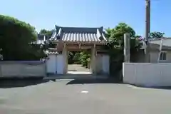 栽松寺の山門