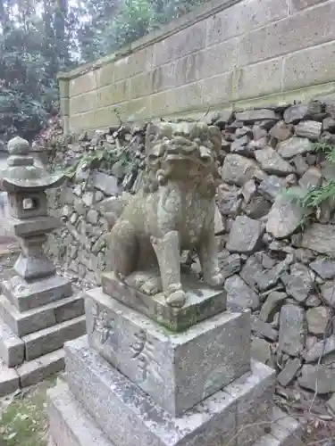 素盞鳴神社の狛犬