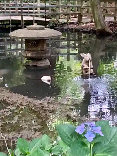 調神社の庭園