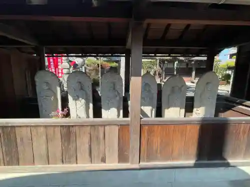 常念寺の{uncategorized: "未分類", other: "その他", undefined: "問題あり", building: "その他建物", grave: "お墓", sacred_gate: "鳥居", guardian: "狛犬", statue: "像", buddha: "仏像", history: "歴史", nature: "自然", garden: "庭園", animal: "動物", pagoda: "塔", temizu: "手水舎", mountain_gate: "山門・神門", sanctuary: "本殿・本堂", subordinate: "末社・摂社", art: "芸術", scenery: "景色", jizo: "地蔵", ema: "絵馬", goshuin: "御朱印", omikuji: "おみくじ", items: "授与品その他", amulet: "お守り", goshuincho: "御朱印帳", eats: "食事", festival: "お祭り", votive_dance: "神楽", shichigosan: "七五三参", wedding: "結婚式", experience: "体験その他", initially: "初詣", around: "周辺", anti_infection: "感染症対策"}