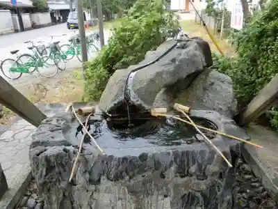飛鳥坐神社の手水舎