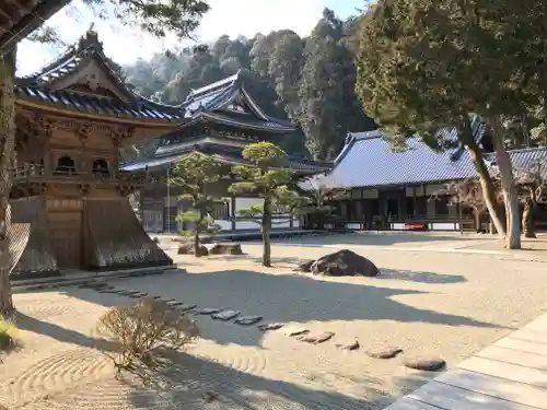 佛通寺の庭園