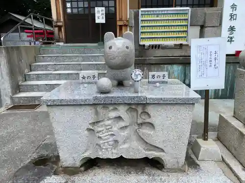 到津八幡神社の狛犬