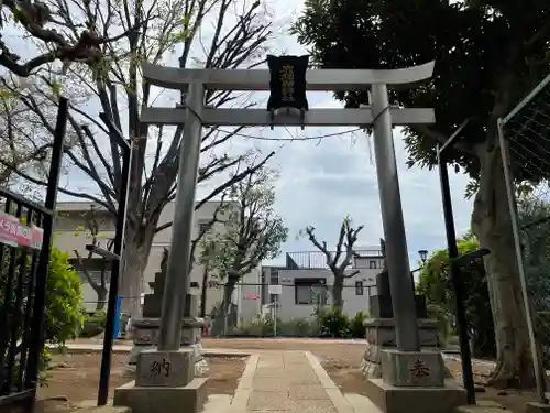 嶺稲荷神社の鳥居