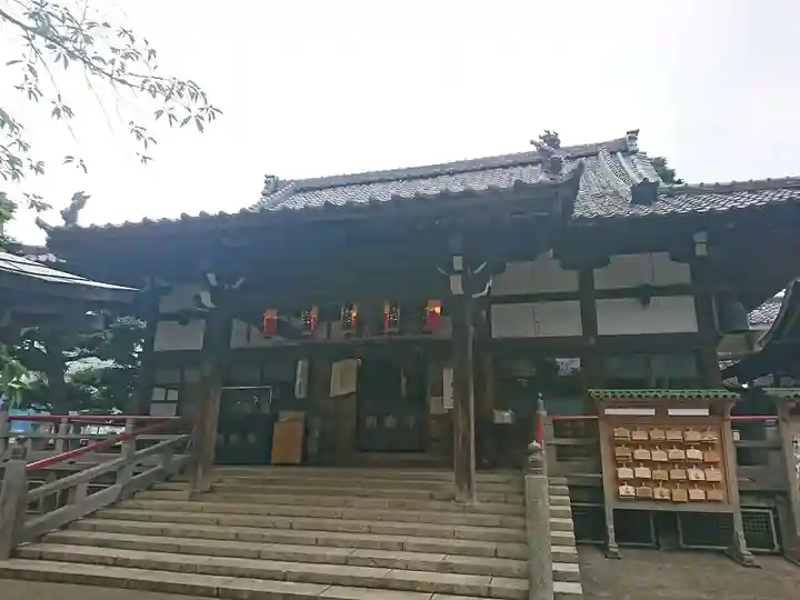 新井薬師(梅照院)の本殿・本堂