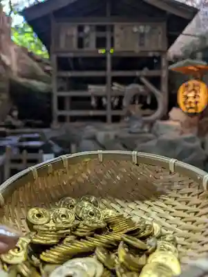 銭洗弁財天宇賀福神社(神奈川県)