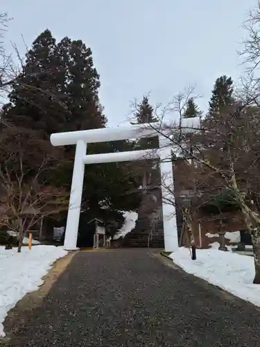 土津神社｜こどもと出世の神さまの鳥居