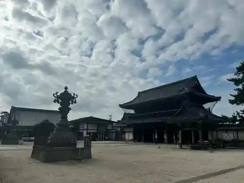 本山専修寺(三重県)