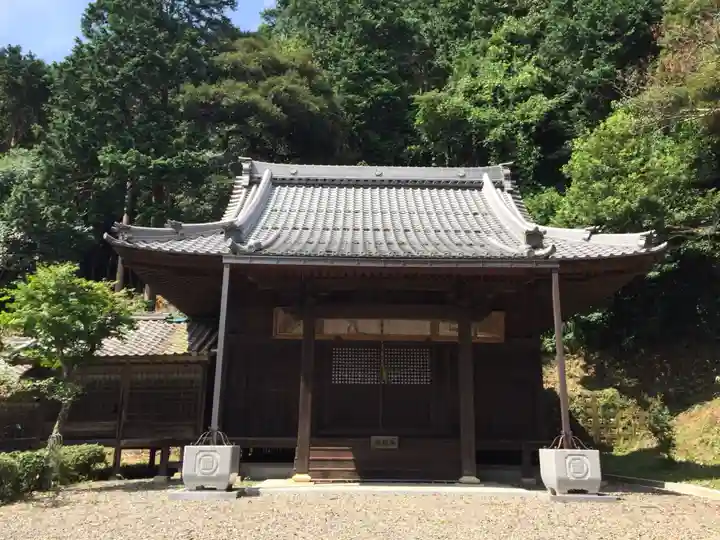 観音寺の本殿・本堂