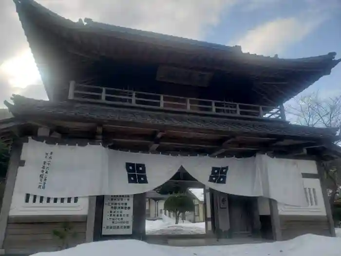 常高寺の山門